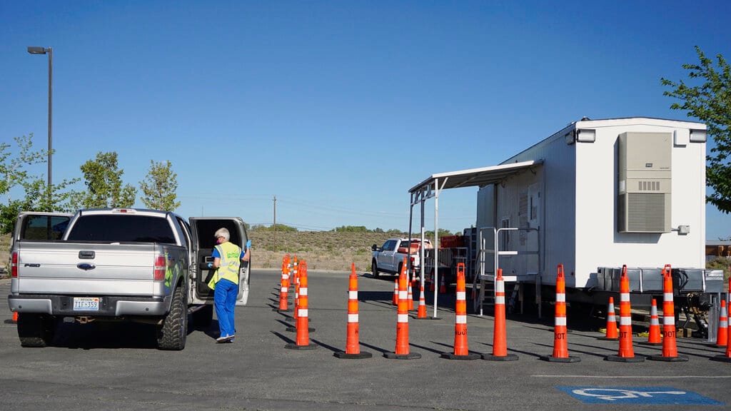 Mobile vaccination units hit tiny US towns to boost immunity