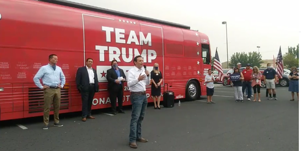 Adam Laxalt talks to conservative voters at a Trump campaign event in Reno on Aug. 16, 2020. Image: Screengrab from Don Dike-